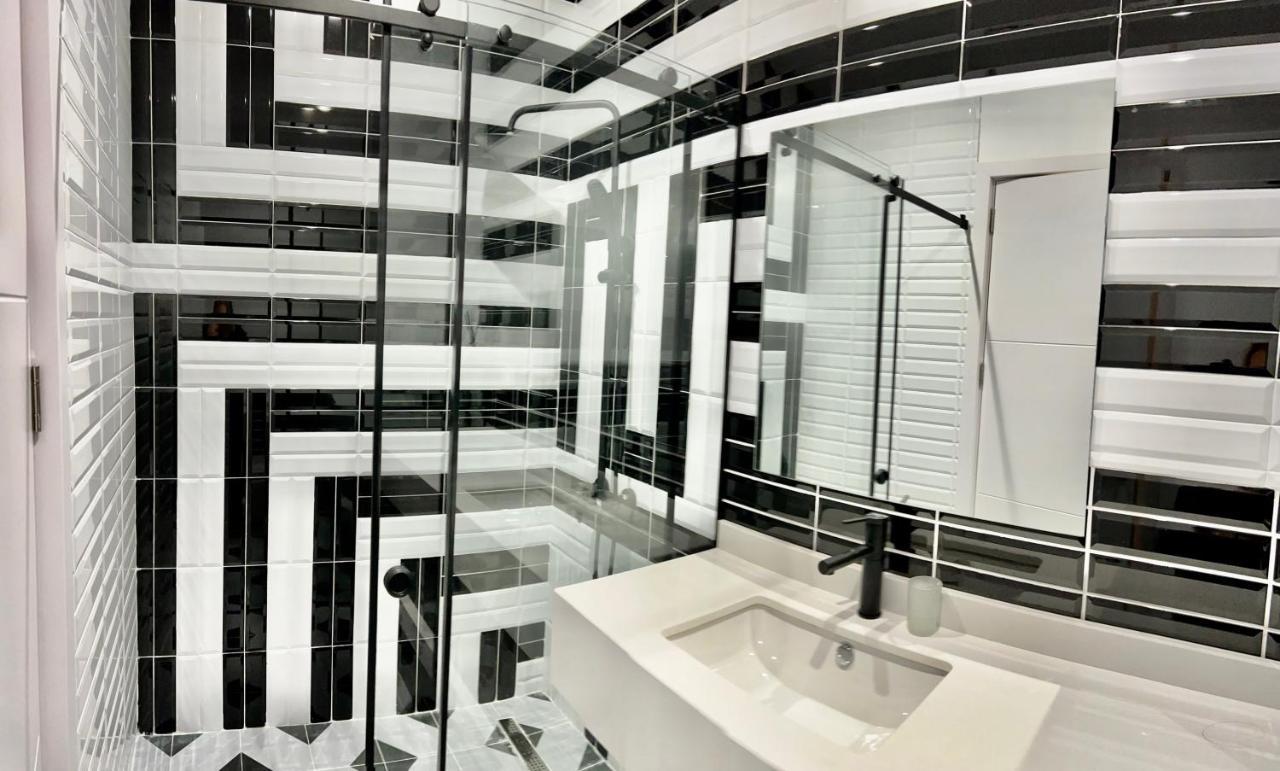 Kinotel バトゥーミ エクステリア 写真